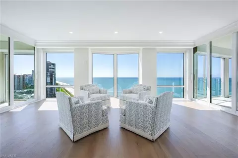 4601 Gulf Shore Blvd N #17, Naples, FL 34103