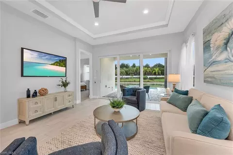 9011 Saint Lucia Dr, Naples, FL 34114