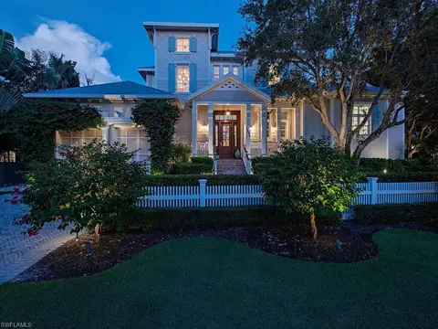 1975 Gulf Shore Blvd S, Naples, FL 34102