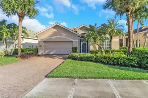 3670 Grand Cypress Dr, Naples, FL 34119