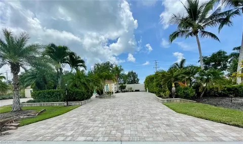 4580 Southern Breeze Dr, Naples, FL 34114