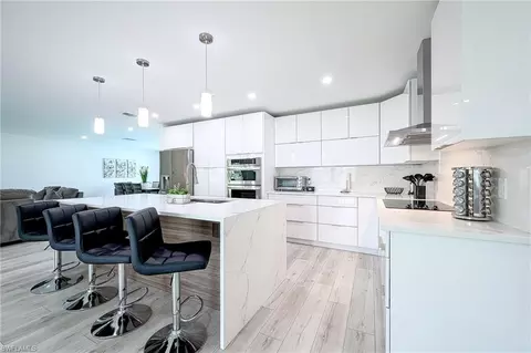 540 102nd Ave N, Naples, FL 34108