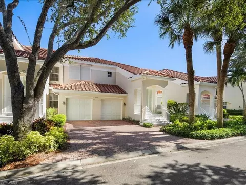 200 L Ambiance Cir #102, Naples, FL 34108