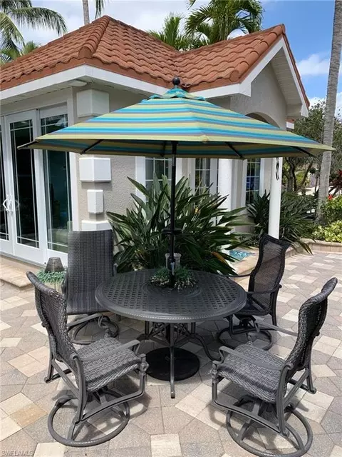 4881 Southern Breeze Dr, Naples, FL 34114