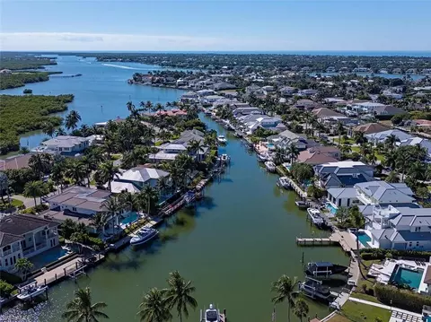 View/Area - 2135 Snook Dr, Naples, FL 34102 photo 2 of 2