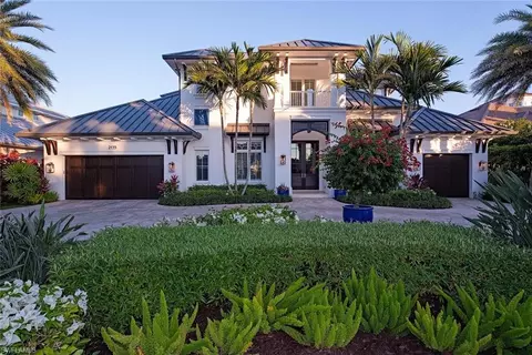 Exterior - 2135 Snook Dr, Naples, FL 34102 photo 2 of 10