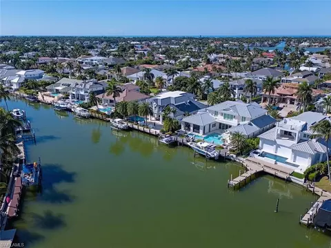 View/Area - 2135 Snook Dr, Naples, FL 34102 photo 1 of 2