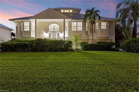 6185 Cocos Dr, Fort Myers, FL 33908