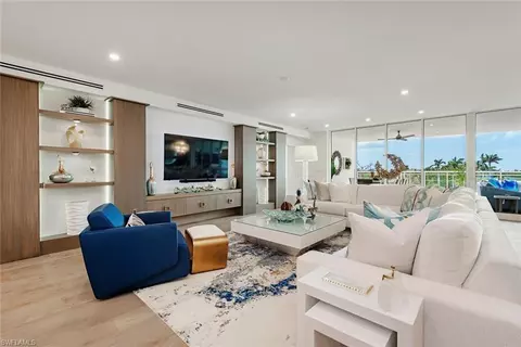 13945 Old Coast Rd #302, Naples, FL 34110