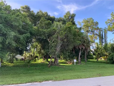 5310 Hardee St, Naples, FL 34113 photo 2