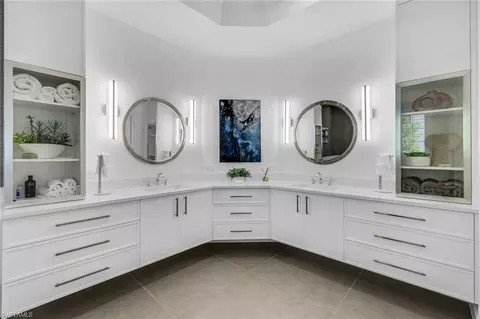 Bath - 400 Spring Line Dr, Naples, FL 34102 photo 3 of 4