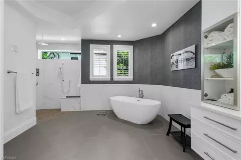 Bath - 400 Spring Line Dr, Naples, FL 34102 photo 1 of 4