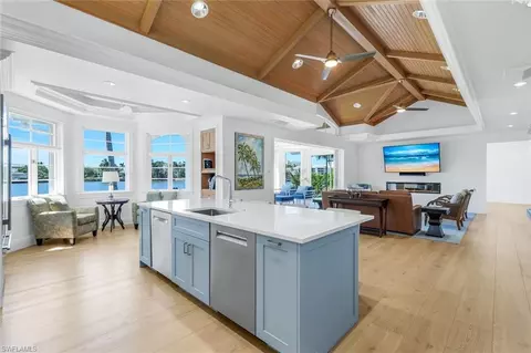 Kitchen - 400 Spring Line Dr, Naples, FL 34102 photo 2 of 6