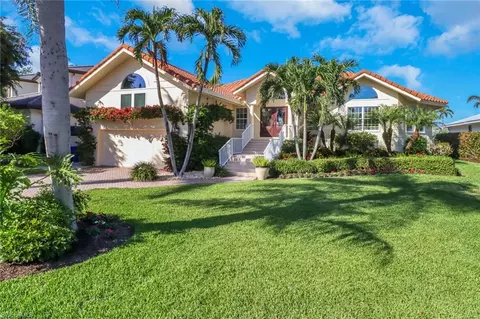 1275 Cobia Ct, Naples, FL 34102