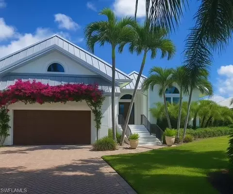 Exterior - 1275 Cobia Ct, Naples, FL 34102 photo 4 of 8