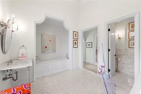 Bath - 28740 Blaisdell Dr, Naples, FL 34119 photo 2 of 7