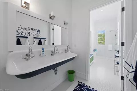 Bath - 28740 Blaisdell Dr, Naples, FL 34119 photo 7 of 7