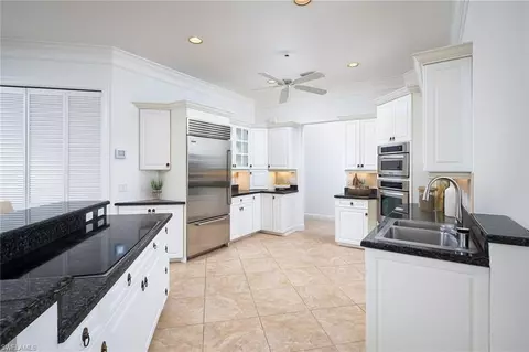896 Barcarmil Way, Naples, FL 34110 photo 17