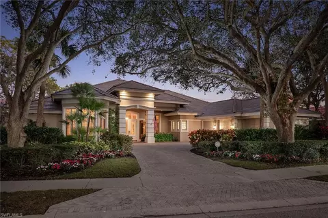 896 Barcarmil Way, Naples, FL 34110 photo 2