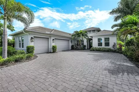 Exterior - 3178 Cotuit Ln, Naples, FL 34114 photo 8 of 12