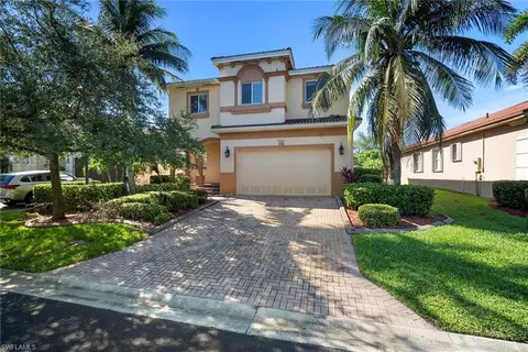 8542 Sumner Ave #1, Fort Myers, FL 33908