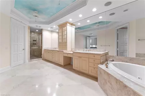 Bath - 81 Seagate Dr #801, Naples, FL 34103 photo 1 of 6