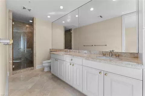 Bath - 81 Seagate Dr #801, Naples, FL 34103 photo 6 of 6