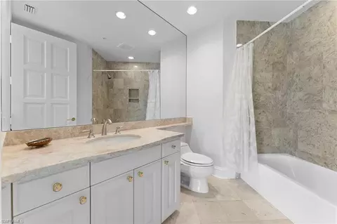 Bath - 81 Seagate Dr #801, Naples, FL 34103 photo 4 of 6