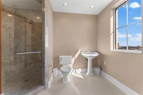 Bath - 81 Seagate Dr #801, Naples, FL 34103 photo 5 of 6