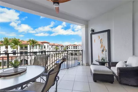 1540 5th Ave S #D303, Naples, FL 34102