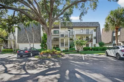 1637 Spoonbill Ln #1637A, Naples, FL 34105