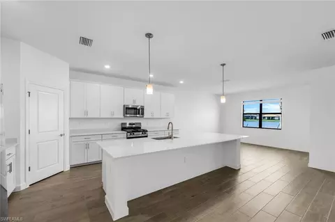 19100 Hanley Blvd, Estero, FL 33928 photo 8
