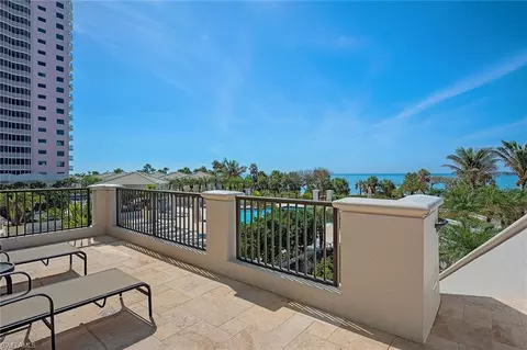 8473 Bay Colony Dr #203, Naples, FL 34108