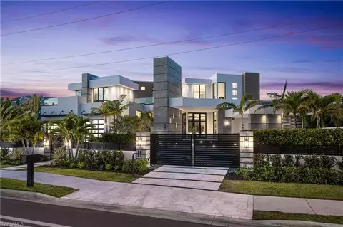 441 Mooring Line Dr, Naples, FL 34102