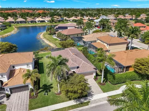 View/Area - 1685 Serrano Cir, Naples, FL 34105 photo 6 of 13