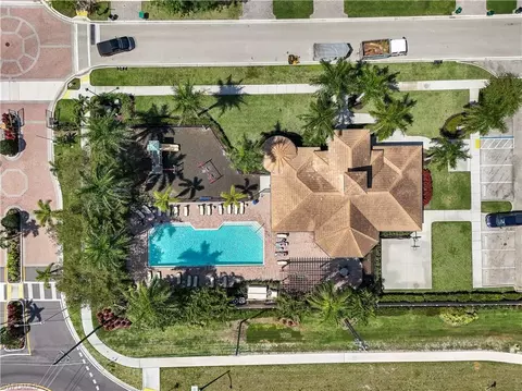 View/Area - 1685 Serrano Cir, Naples, FL 34105 photo 12 of 13