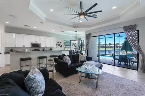 1685 Serrano Cir, Naples, FL 34105