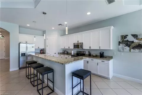 Kitchen - 1685 Serrano Cir, Naples, FL 34105 photo 3 of 5