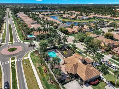 View/Area - 1685 Serrano Cir, Naples, FL 34105 photo 5 of 13