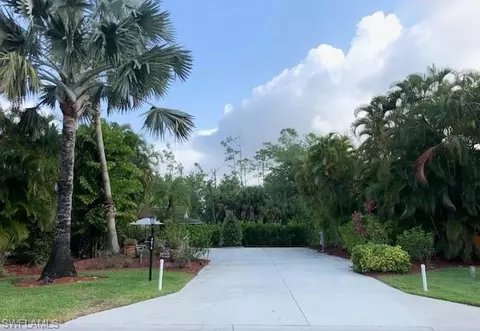 4878 Southern Breeze Dr, Naples, FL 34114