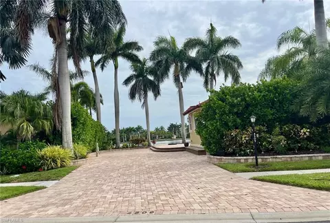 4509 Southern Breeze Dr, Naples, FL 34114