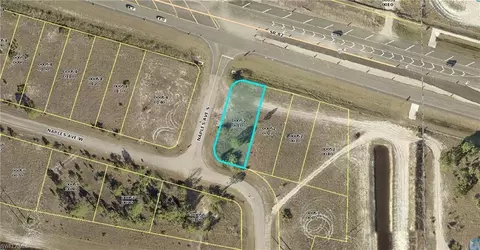 Naples Ave W, Lehigh Acres, FL 33936