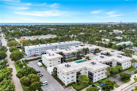 View/Area - 766 Central Ave #313, Naples, FL 34102 photo 3 of 5