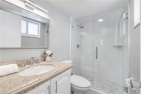 Bath - 766 Central Ave #313, Naples, FL 34102 photo 1 of 2