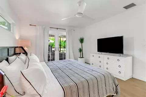 Bedroom - 701 Harbour Dr, Naples, FL 34103 photo 2 of 6