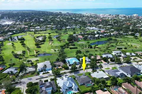 View/Area - 701 Harbour Dr, Naples, FL 34103 photo 6 of 8