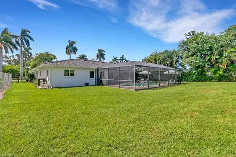 Exterior - 701 Harbour Dr, Naples, FL 34103 photo 11 of 12