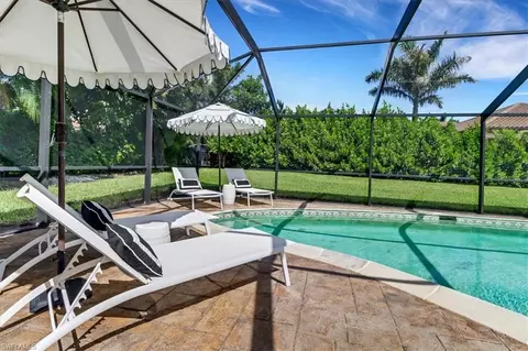 Exterior - 701 Harbour Dr, Naples, FL 34103 photo 8 of 12