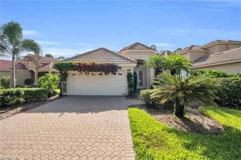 9226 Troon Lakes Dr, Naples, FL 34109