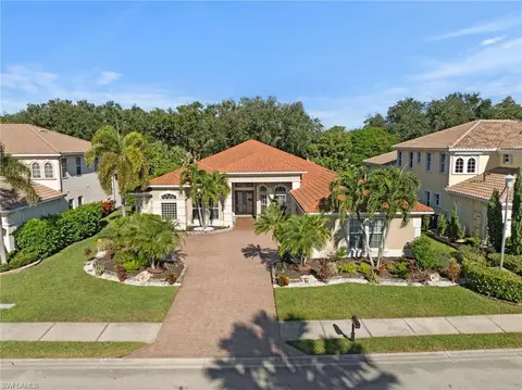 19464 La Serena Dr, Fort Myers, FL 33967